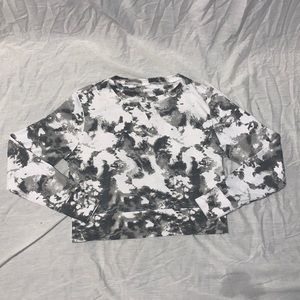 cropped sweat shirt. never used. 19in. long, 19in. wide, 23in. sleeves